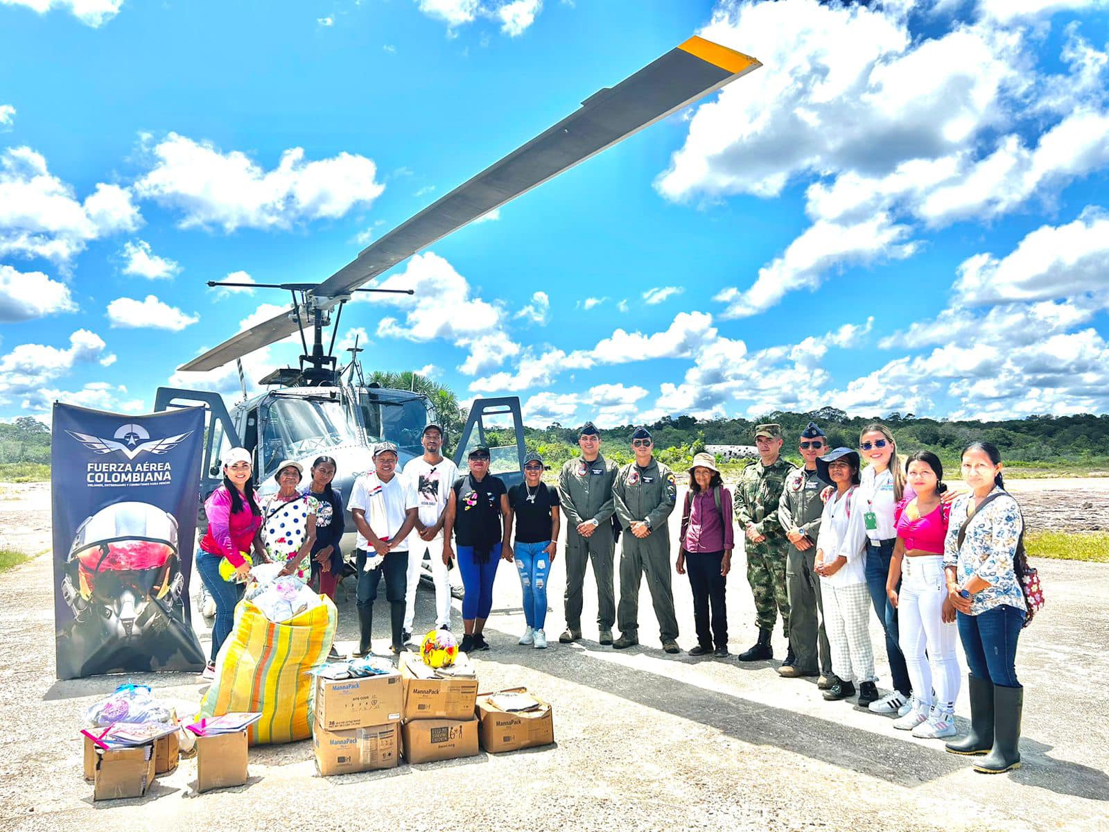Hasta Araracuara, Caquetá, llegó una aeronave de la Fuerza Aérea con ...