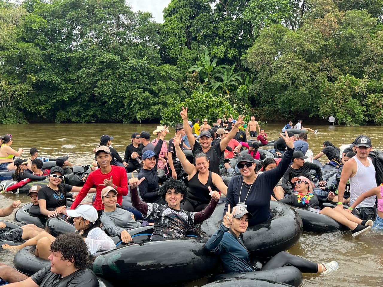 Len Del Rio Más de mil personas participaron en la regatta por el río San Pedro en ...